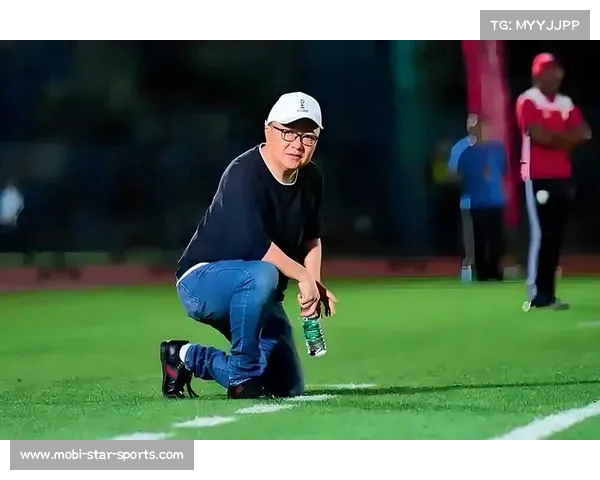 董路感叹中超职业青训竞争激烈 面试已历十六年引发讨论 董路感叹中超职业青训竞争激烈 面试已历十六年引发讨论